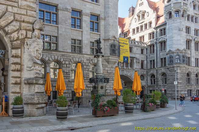 Leipzig /  Rathausbrunnen <i>oder</i> Rattenfängerbrunnen