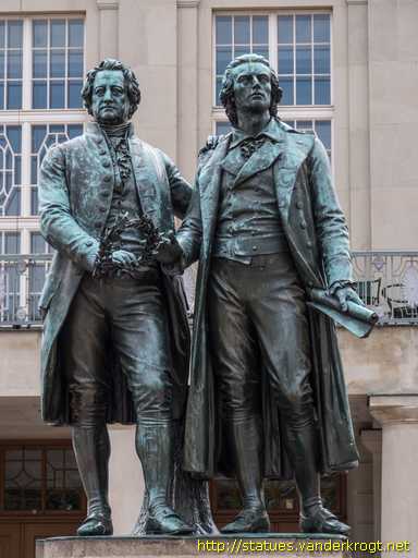 Weimar /  Goethe-Schiller-Denkmal
