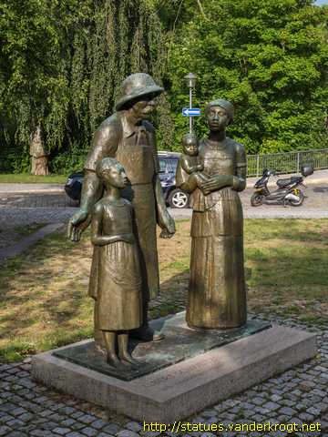 Weimar /  Albert-Schweitzer-Denkmal