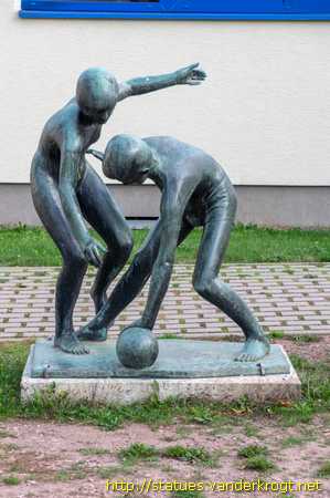 Eisenach / Ballspielende Kinder