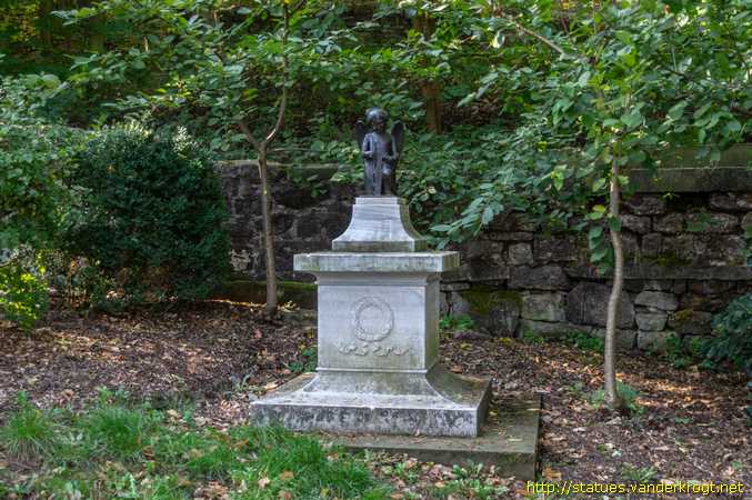 Eisenach /  Grabdenkmal Dorothea Grimm
