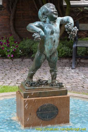 Kolding /  Bacchusbarn med druer