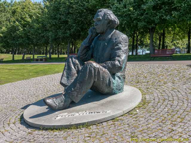 Tallinn /  Gustav Ernesaks
