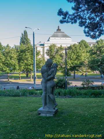 Tallinn /  Hetk enne suudlust