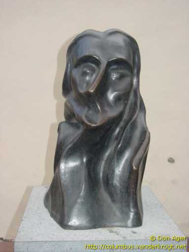 San Sebasti&aacute;n de la Gomera /  Busto modernista de Colón