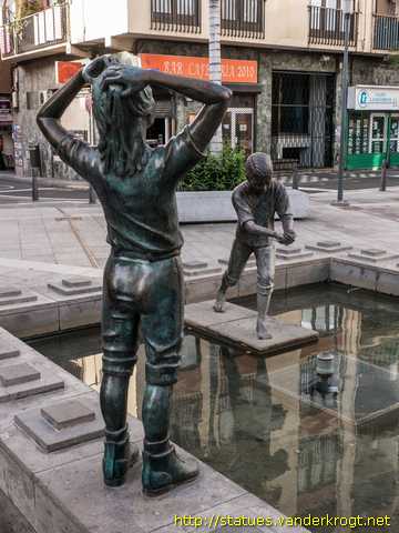 Las Palmas de Gran Canaria /  Niños jugando con agua