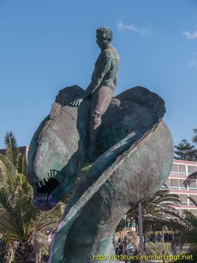 Maspalomas /  Noche, homenaje a Nèstor