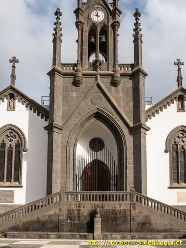Cardones /  José Déniz Rodríguez