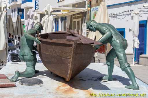 El Cotillo /  Monumento al Pescador