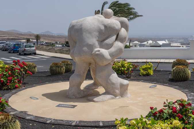 Tías /  Los Luchadores