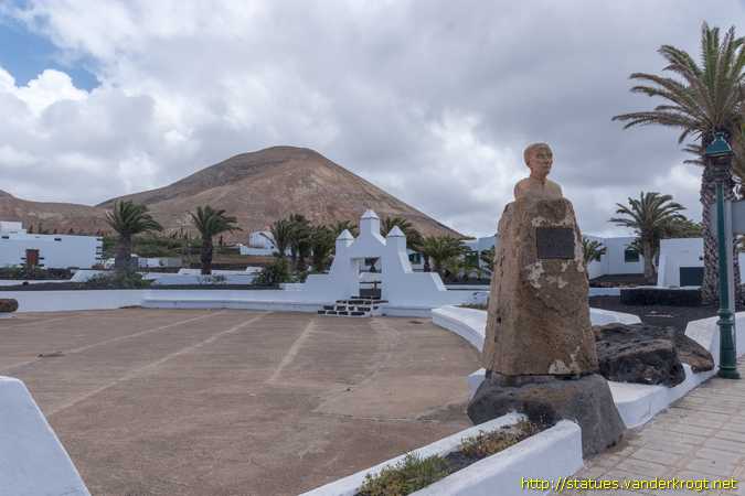 Tinajo /  José Marcos Figueroa S.J.