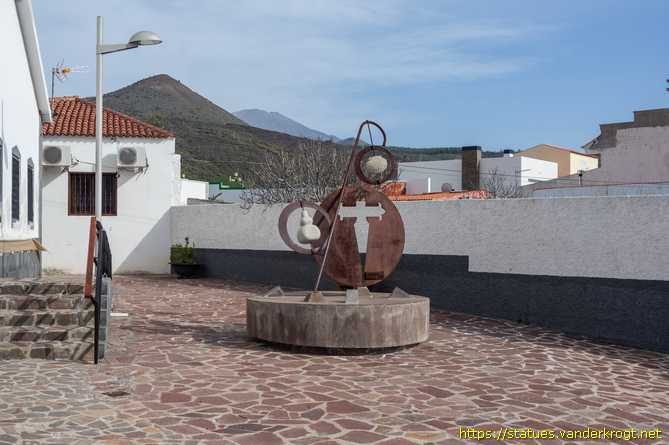 Santiago del Teide /  Monumento al Peregrino