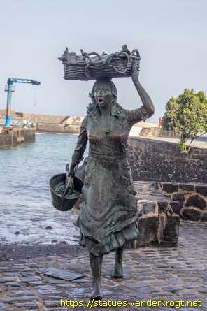 Puerto de la Cruz /  Mujer Pescadora