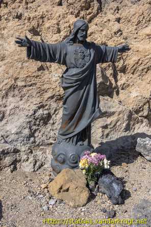 Cañadas del Teide /  Estatua del Sagrado Corazón de Jesus