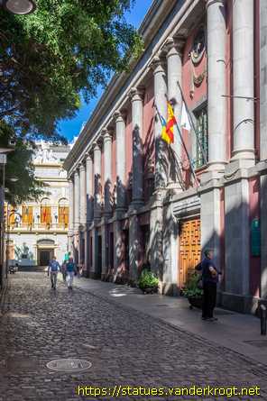 Santa Cruz de Tenerife /  Diez Tinerfeños ilustres