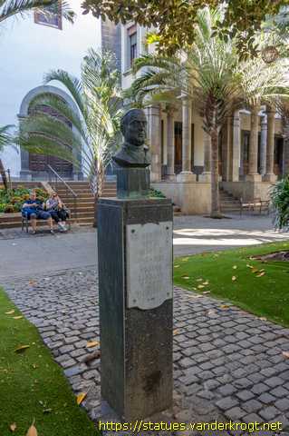 Santa Cruz de Tenerife /  Santiago Beyro y Martín de Santa Olalla