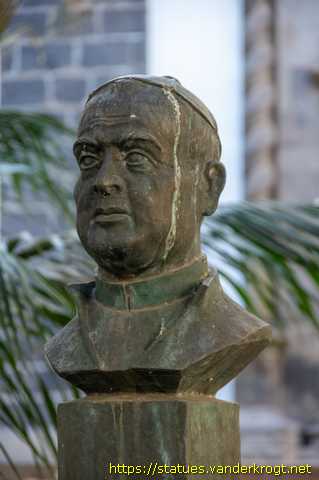 Santa Cruz de Tenerife /  Santiago Beyro y Martín de Santa Olalla
