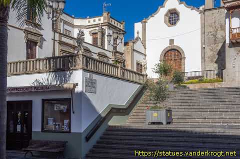 Icod de los Vinos /  Las Cuatro Estaciones