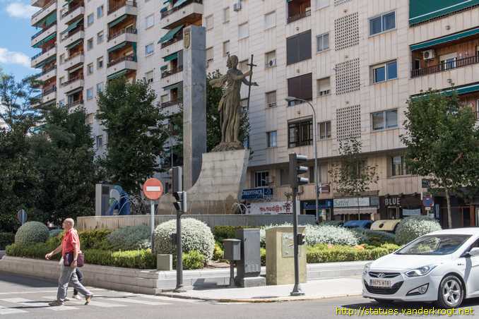 Badajoz /  Monumento a los Extremeños Universales