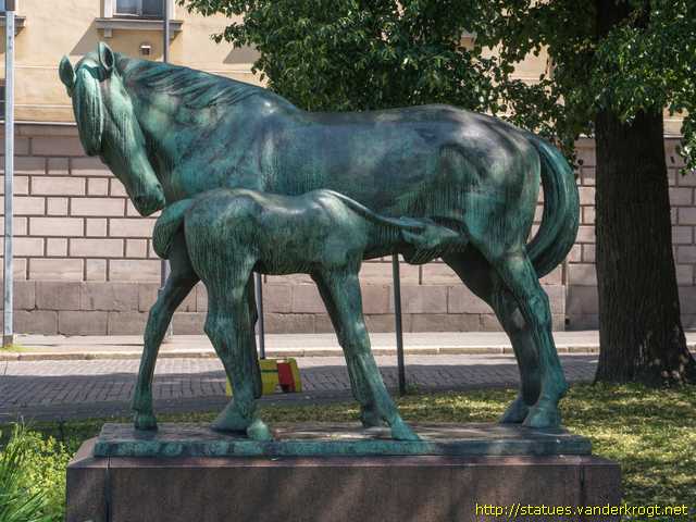 Helsinki /  Äidinrakkaus