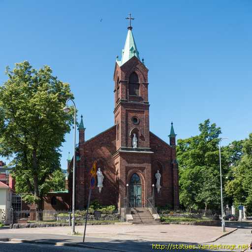 Helsinki /  Pyhän Henrikin, Pietarin ja Paavalin patsaat