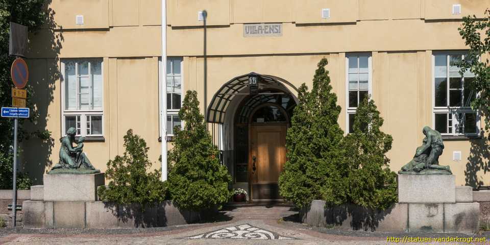 Helsinki /  La joie de la Maternité - Au Revoir