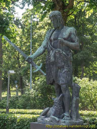 Helsinki /  Kullervo puhuu miekalleen