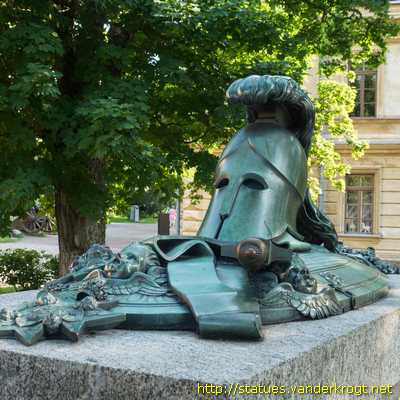 Helsinki /  Augustin Ehrensvärdin hauta