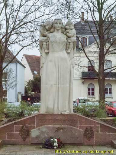 Sélestat /  Monument aux morts