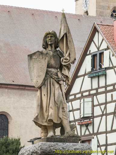 Éguisheim /  Jeanne d'Arc - Monument aux morts
