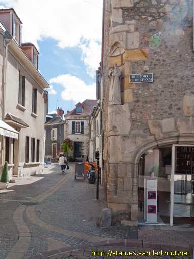Montluçon /  La Vierge à l'enfant