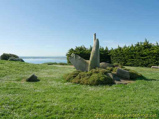 Plérin /  Monument aux péris en mer