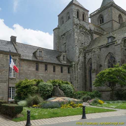Tréguier /  Pleureuse de Tréguier (Le Douleur)