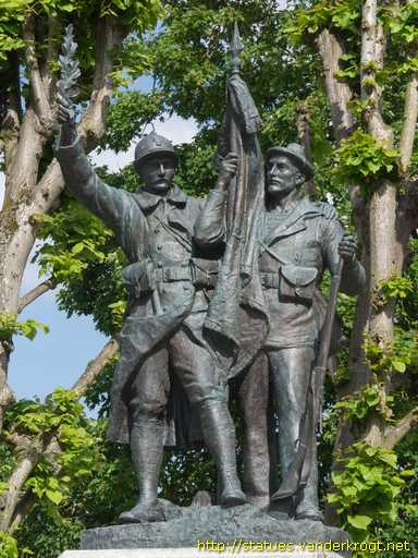 Dinan /  Monument aux Morts de 1914-18