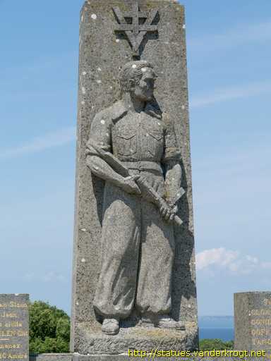 Beuzec-Cap-Sizun /  Monument Combat de Lesven