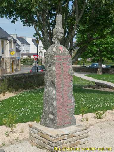 Plozévet /  Monument aux Morts de 1940-45