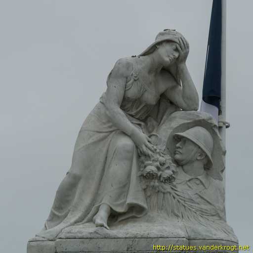 Guingamp /  Monument aux morts de 1914-18