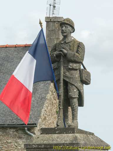 Saint-Gilles-Pligeaux /  Monument aux morts de 1914-18