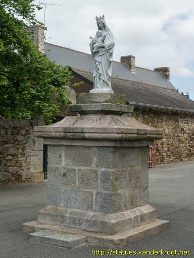Pléneuf-Val-André /  La Vierge à l'enfant