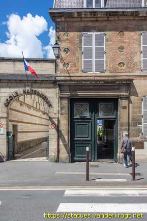 Châlons-en-Champagne /  Neuf médaillons