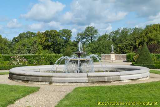 Eu /  Diane Chasseresse, Apollon du Belvédère et Diane de Gabies