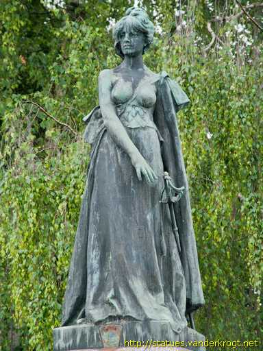 Neufchâteau /  Monument aux Morts de 1870