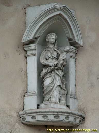 Lunéville /  La Vierge à l'enfant