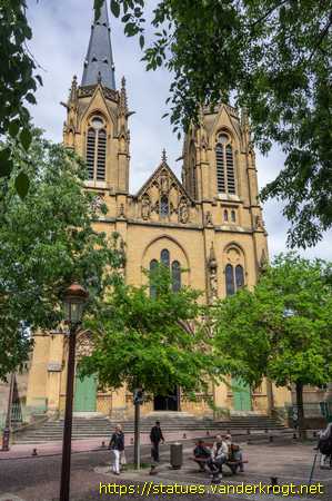 Metz /  Sculptures sur l'Église Sainte-Ségolène