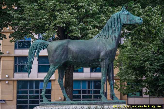 Metz /  Le Cheval pur-sang <i>ou</i> Le Cheval de bronze