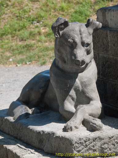 Le Quesnoy /  La Dame au Chien