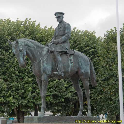 Montreuil-sur-Mer /  Field Marshall Douglas Haig