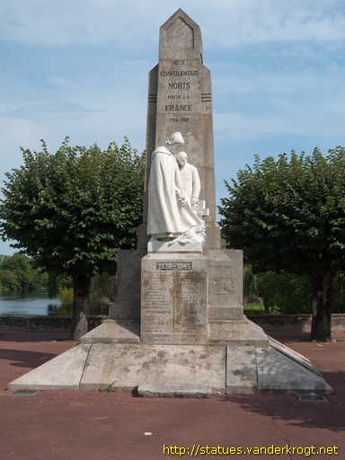Confolens /  La Confolentaise et l'Enfant
