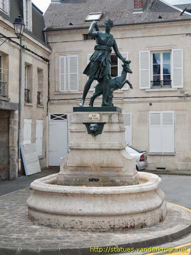 Villers-Cotterêts /  Diane chasseresse
