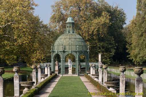 Chantilly /  Vénus et Eros